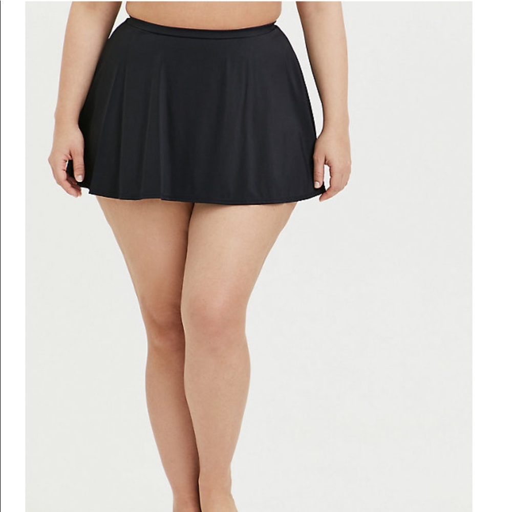 TORRID- 00- NWT BLACK HIGH WAIST SKATER SWIM SKIRT